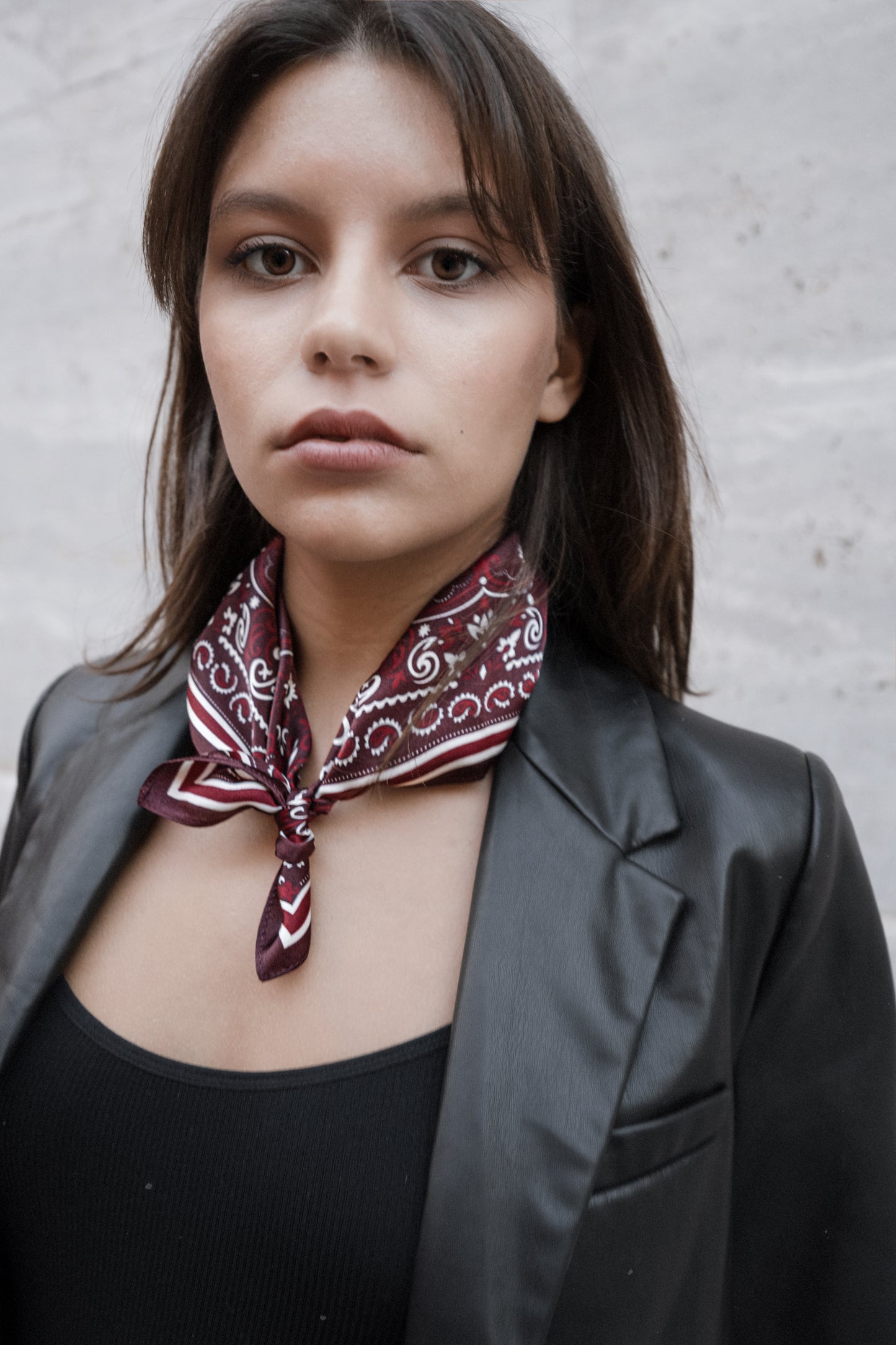 Essie (xs)-Foulard 45x45 in 100% seta