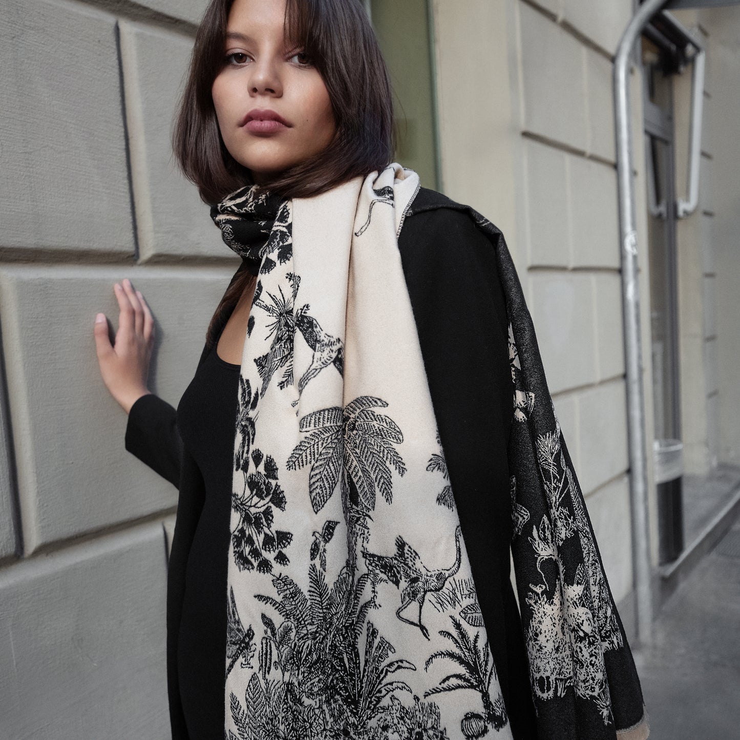 Sciarpa Nera/camel Toile de Jouy