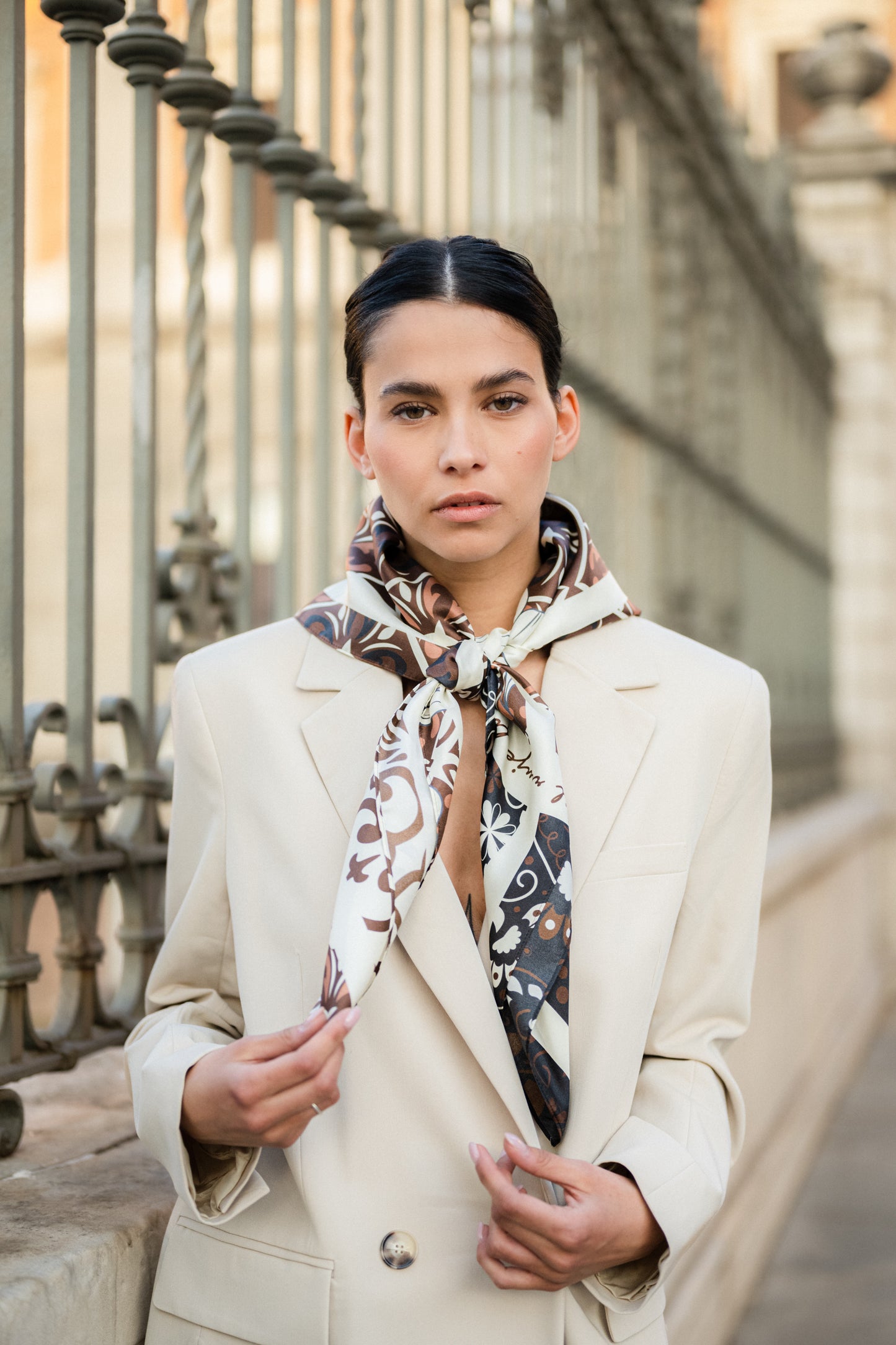 Cora-Foulard 90x90 in 100% seta